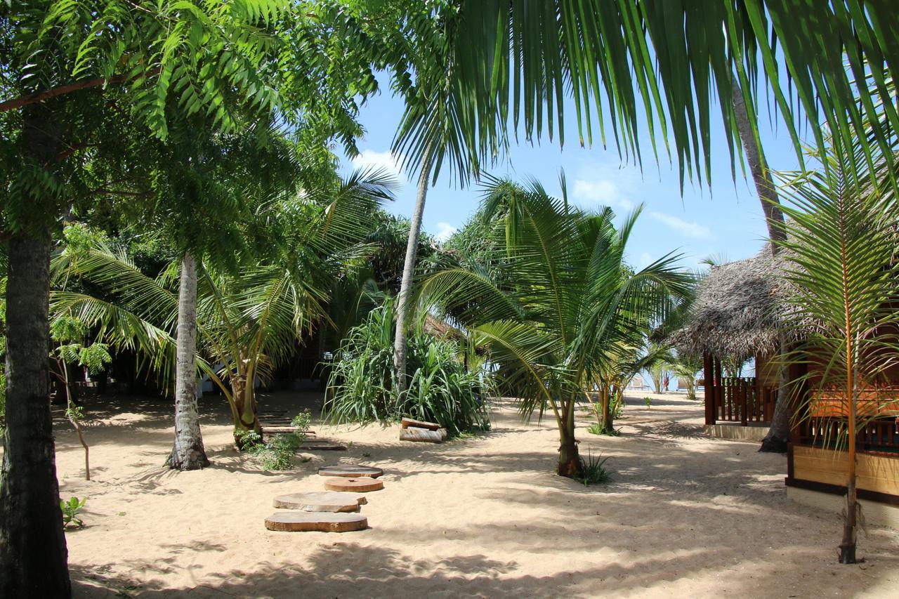 Shiva'S Beach Cabanas Tangalle Exterior foto