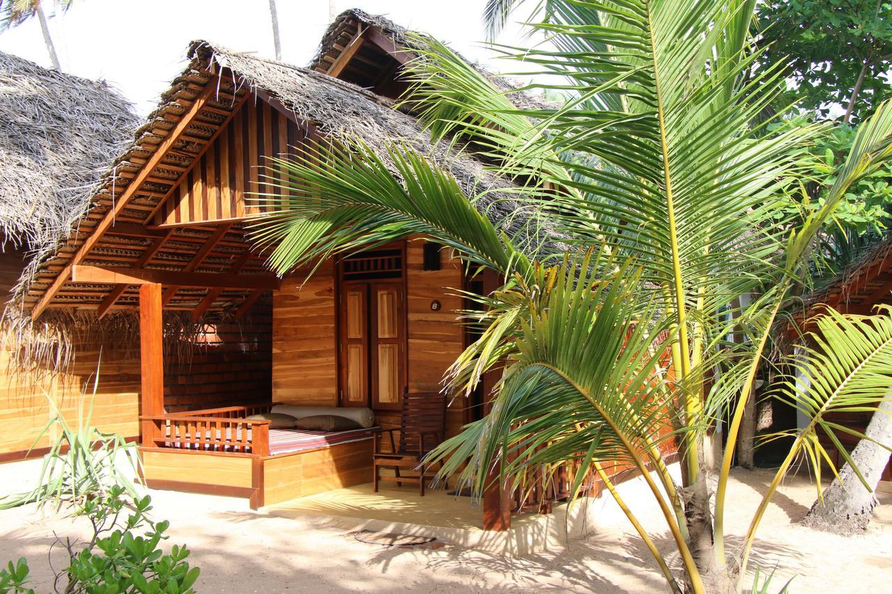 Shiva'S Beach Cabanas Tangalle Exterior foto