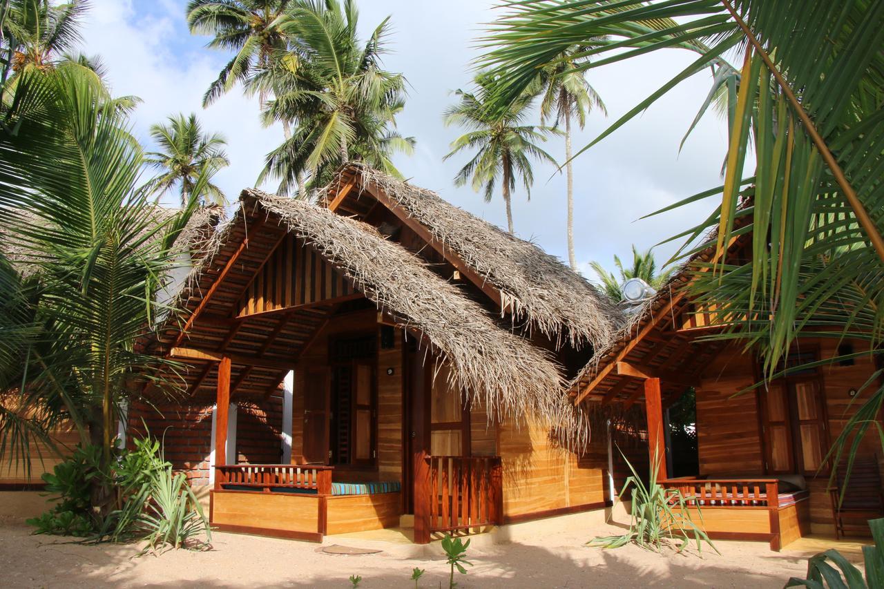 Shiva'S Beach Cabanas Tangalle Exterior foto