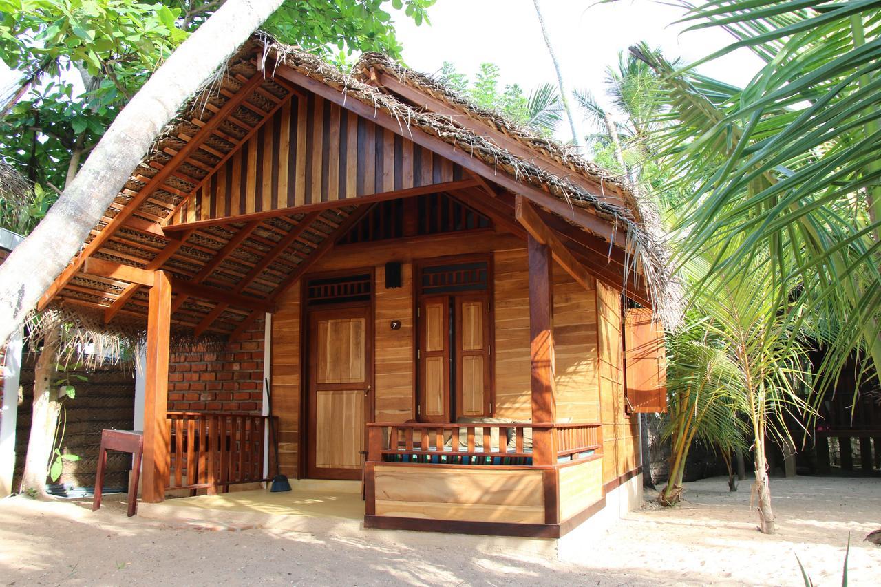 Shiva'S Beach Cabanas Tangalle Exterior foto